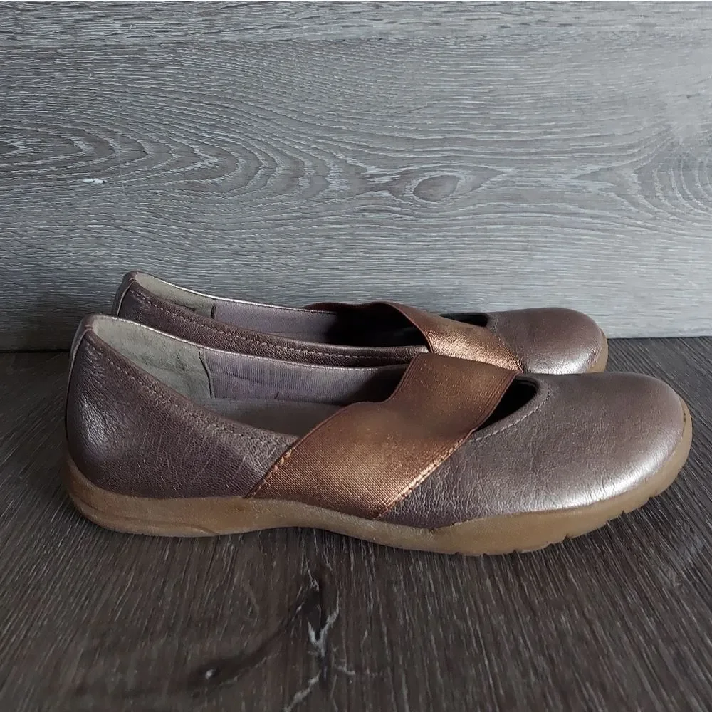 Clarks Collection- Vailee Pine Bronze Pewter Mary Jane Ballet Flat Size 6.5
